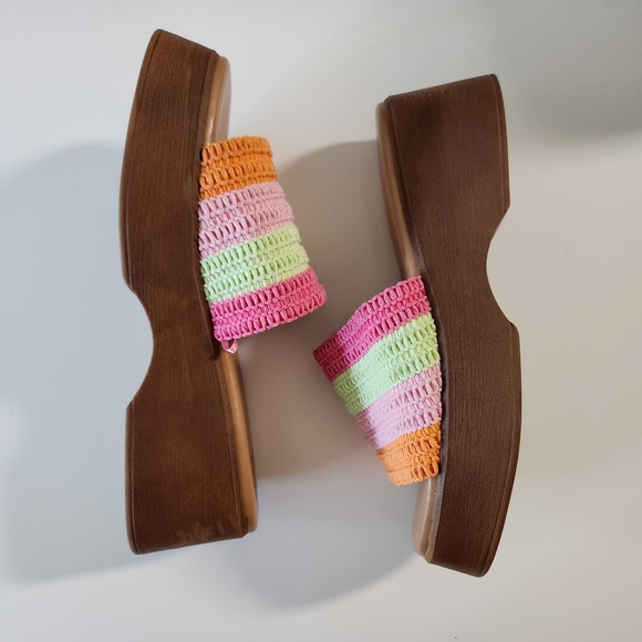 ALDO Women's Multicolor Crochet Platform Sandals - Picture 2 of 3